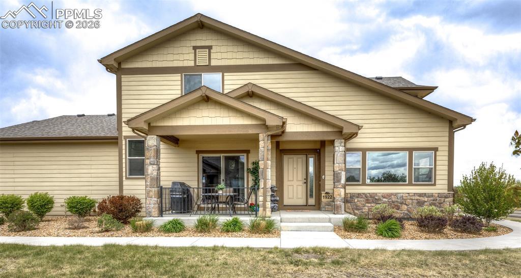 1922 Sunshine Peak Dr., Loveland, CO 80538