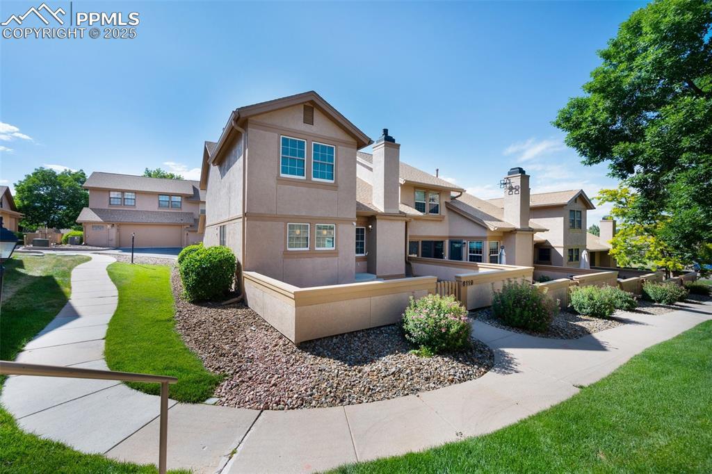 6119 Pine Hill Dr., Colorado Springs, CO 80918