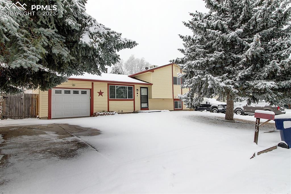 7216 River Bend Rd., Colorado Springs, CO 80911