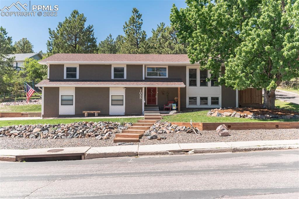1055 Big Valley Dr., Colorado Springs, CO 80919