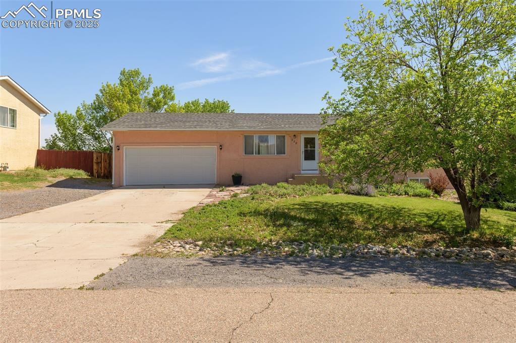 228 S Caddoa Dr., Pueblo, CO 81007