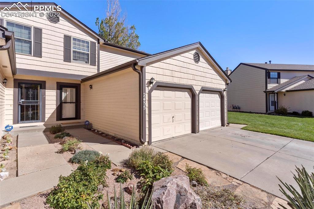2435 Lexington Village Ln., Colorado Springs, CO 80916