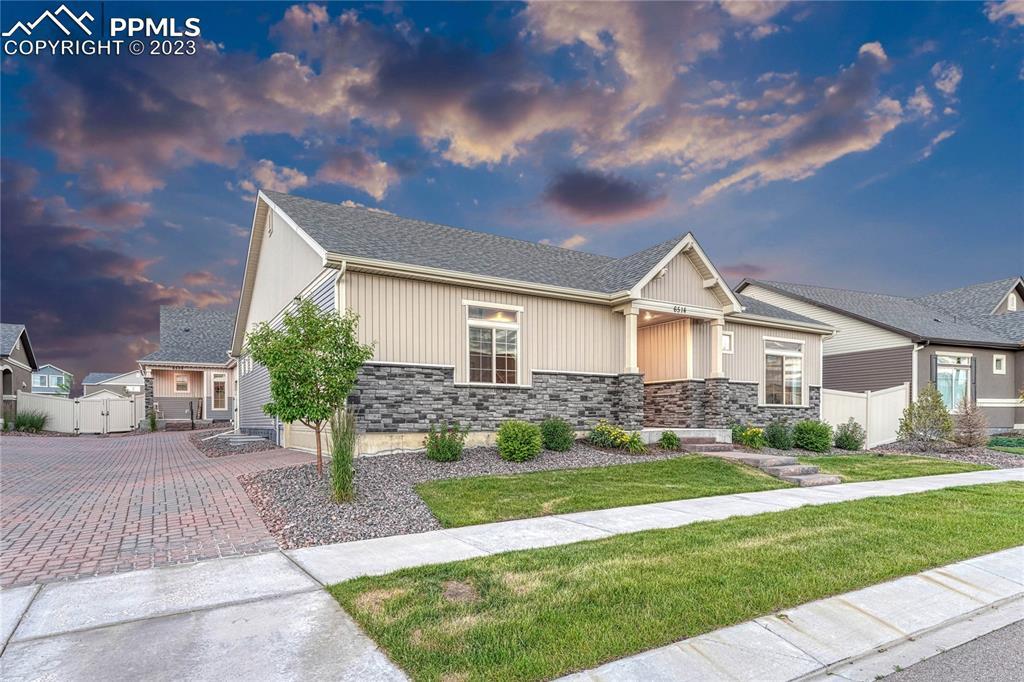 6514 Golden Briar Ln., Colorado Springs, CO 80927