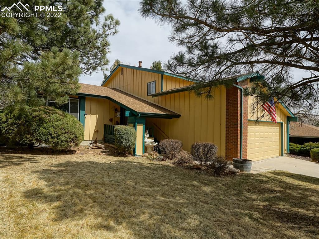 830 Red Mesa Dr., Colorado Springs, CO 80906