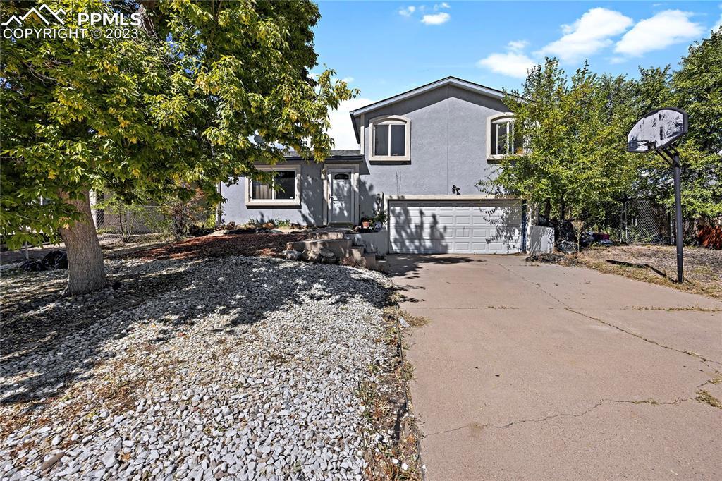 4160 Shining Way, Colorado Springs, CO 80916