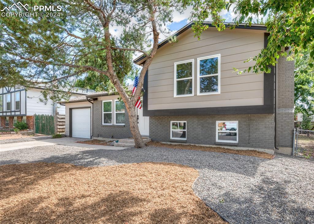 4045 Jet Wing Pl., Colorado Springs, CO 80916