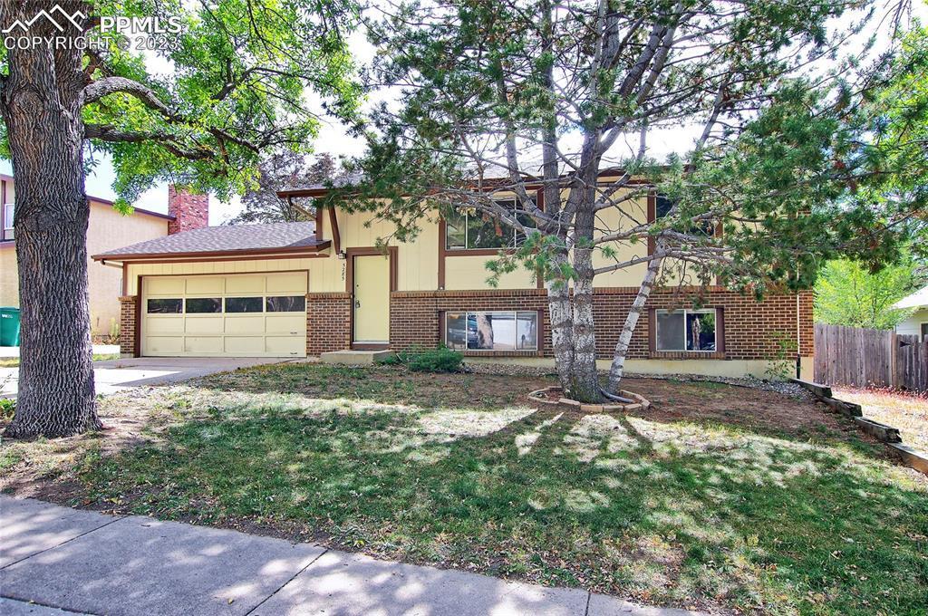 5285 Whimsical Dr., Colorado Springs, CO 80917