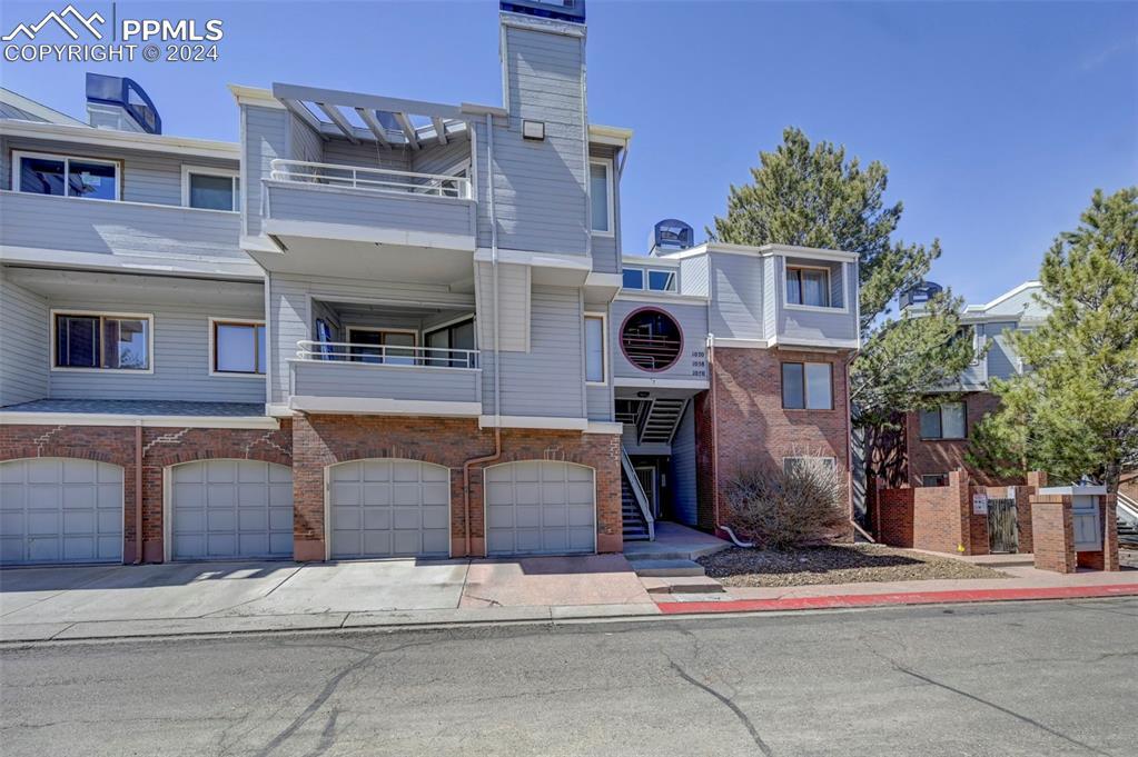 1058 Acapulco Ct., Colorado Springs, CO 80910