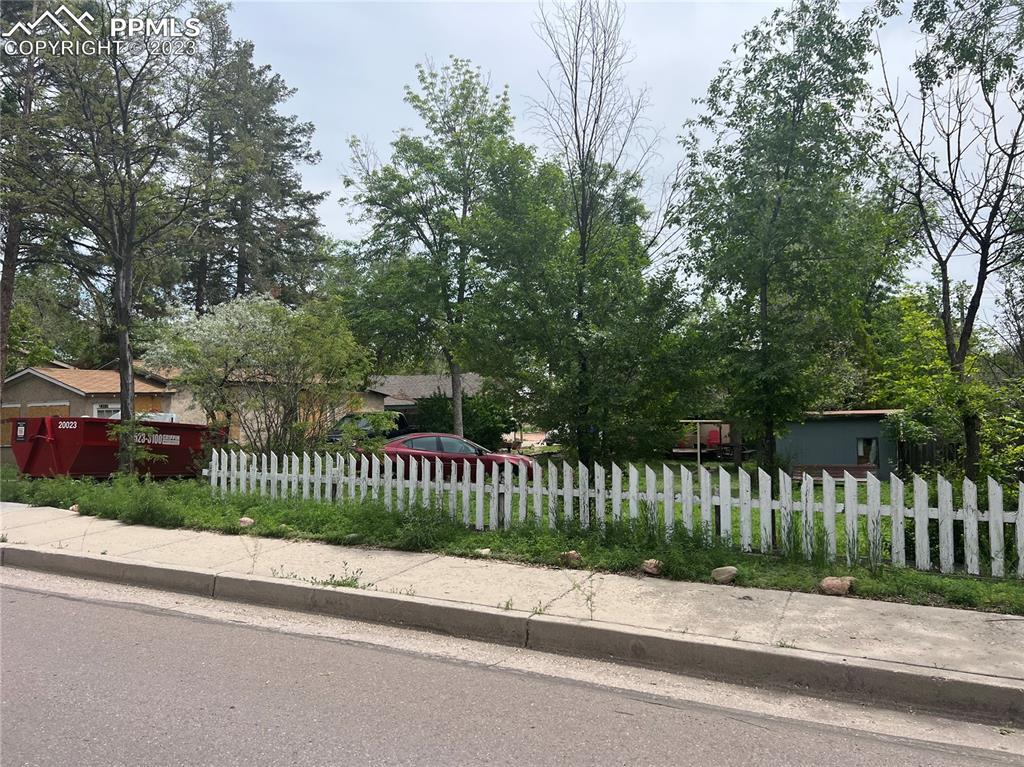 2317 N Chestnut St., Colorado Springs, CO 80907