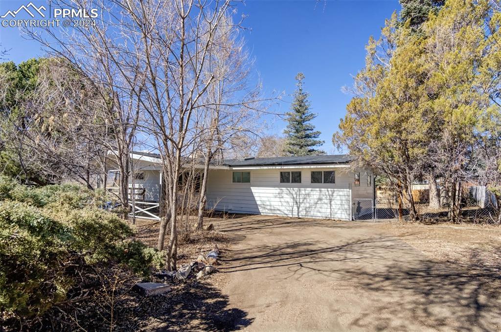 3830 Meadow Ln., Colorado Springs, CO 80907