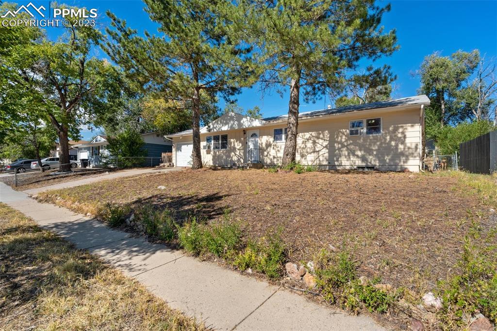 2218 E Fountain Blvd., Colorado Springs, CO 80910