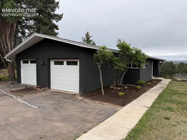 202 Stratmoor Dr., Colorado Springs, CO 80906