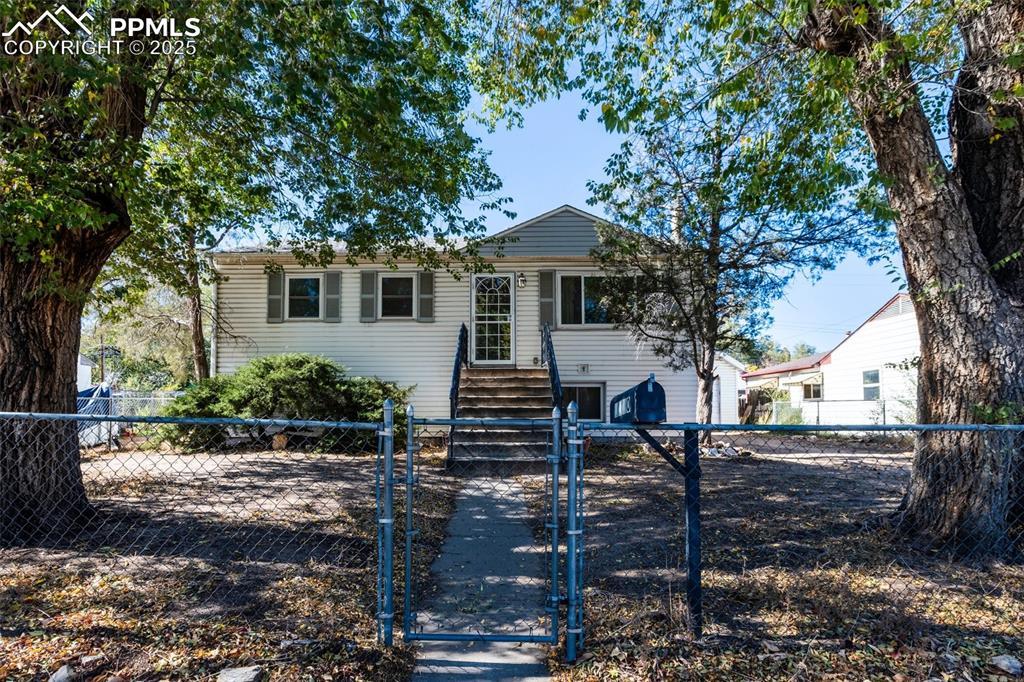 1910 S Cedar Ave., Colorado Springs, CO 80905