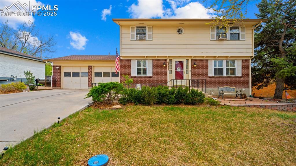 17 Clover Cir., Colorado Springs, CO 80906