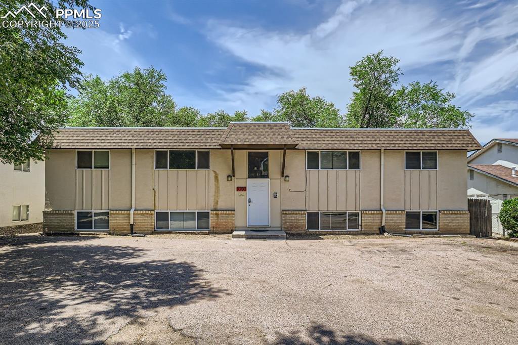 330 Gahart Dr., Colorado Springs, CO 80916