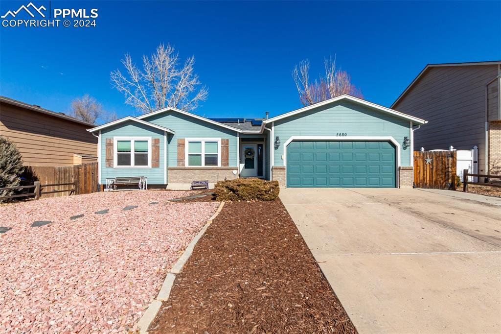 5680 Kingsboro Dr., Colorado Springs, CO 80911