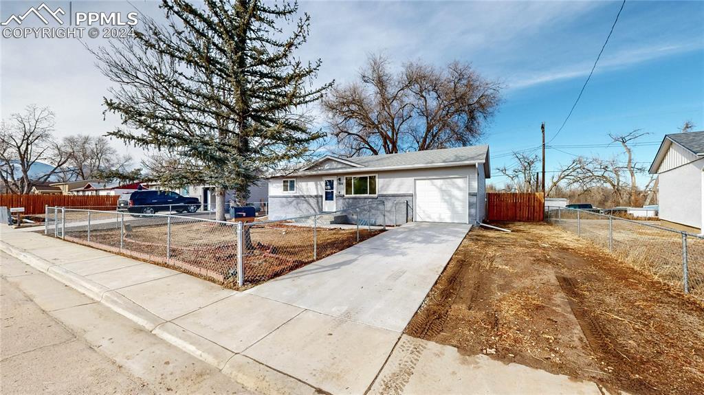 1319 Maxwell St., Colorado Springs, CO 80906