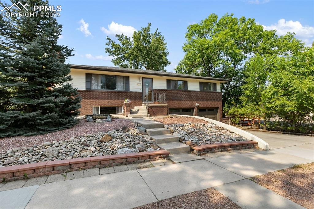 817 Ellston St., Colorado Springs, CO 80907