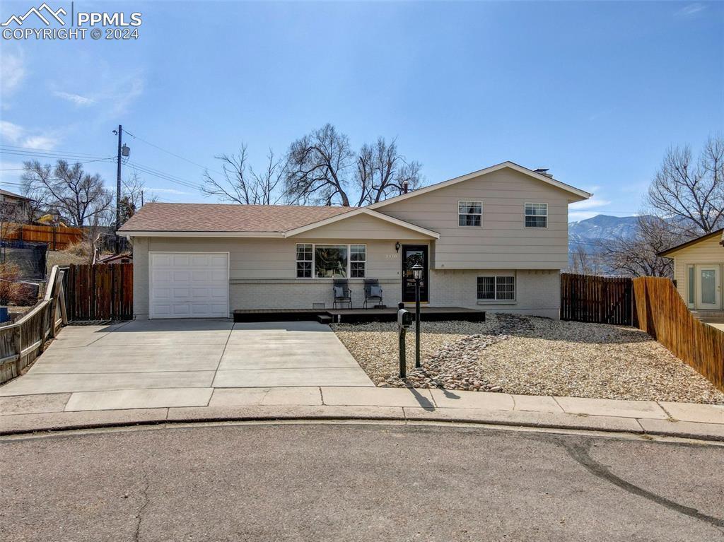2110 Kensing Cir., Colorado Springs, CO 80910