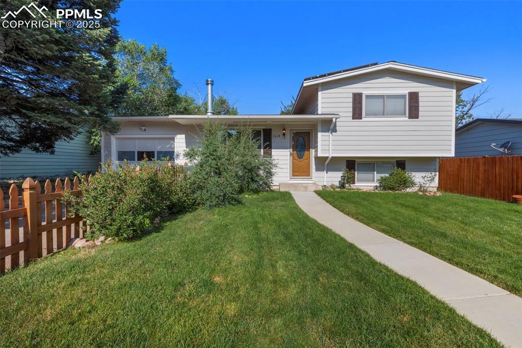1614 Auburn Dr., Colorado Springs, CO 80909