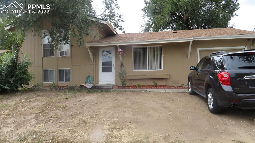 2252 Fernwood Dr., Colorado Springs, CO 80910