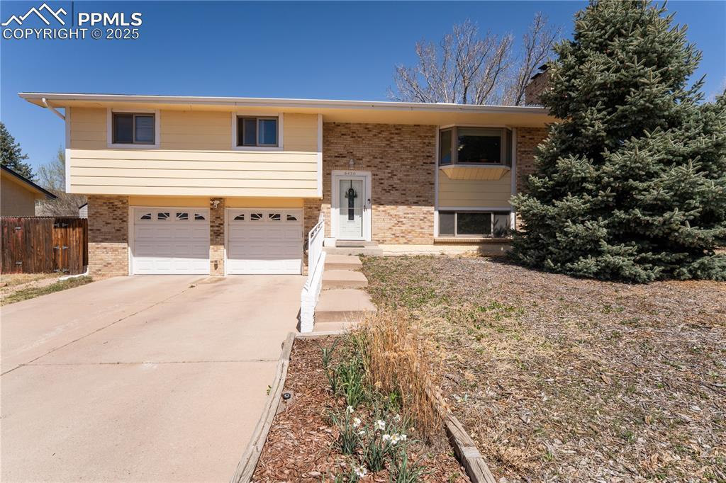 6450 Pawnee Cir., Colorado Springs, CO 80915