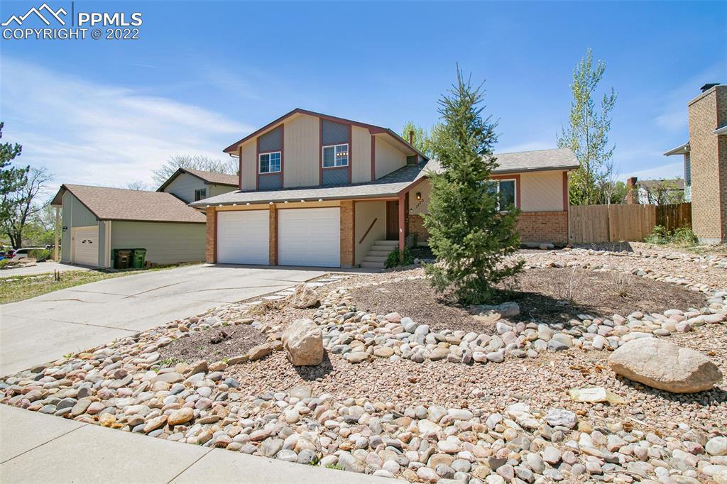 1175 Vondelpark Dr., Colorado Springs, CO 80907