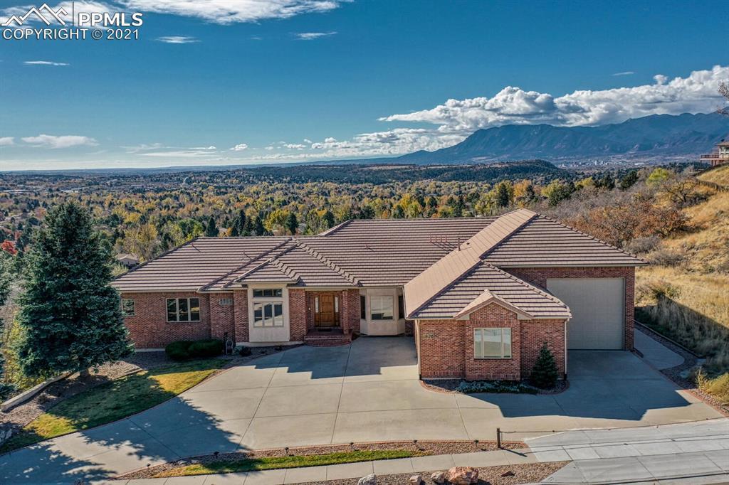 5670 Flintridge Dr., Colorado Springs, CO 80918