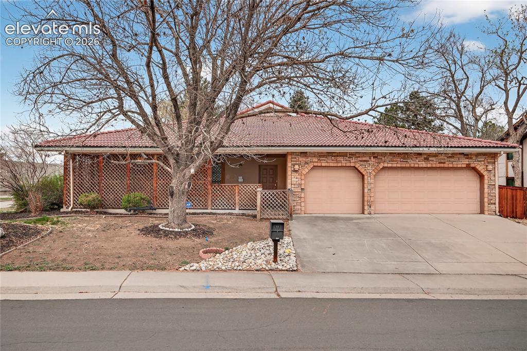 4180 S Monaco Pkwy., Denver, CO 80237