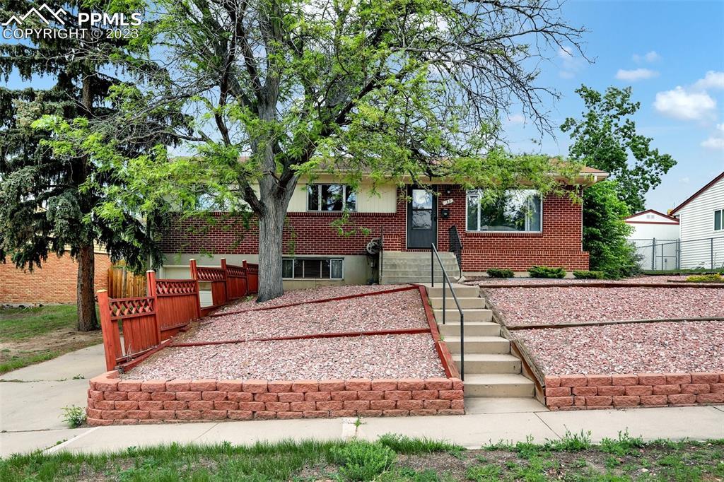 33 S Garland Ave., Colorado Springs, CO 80910
