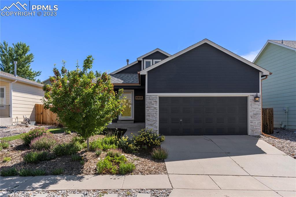 6817 Lost Springs Dr., Colorado Springs, CO 80923