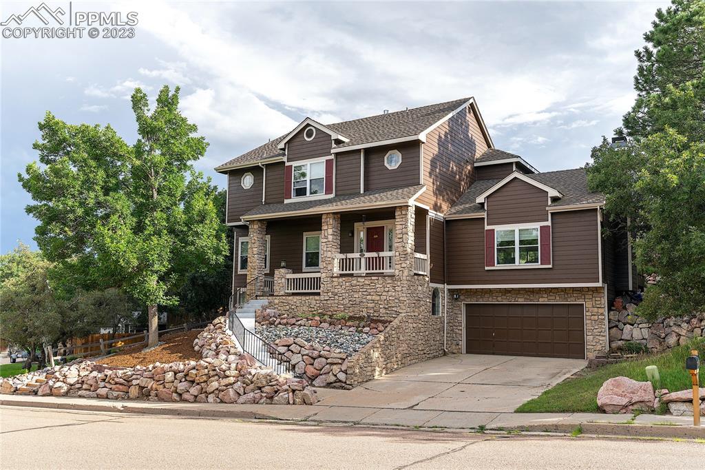 725 Carlson Dr., Colorado Springs, CO 80919