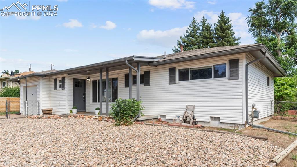 221 Everett Dr., Colorado Springs, CO 80911