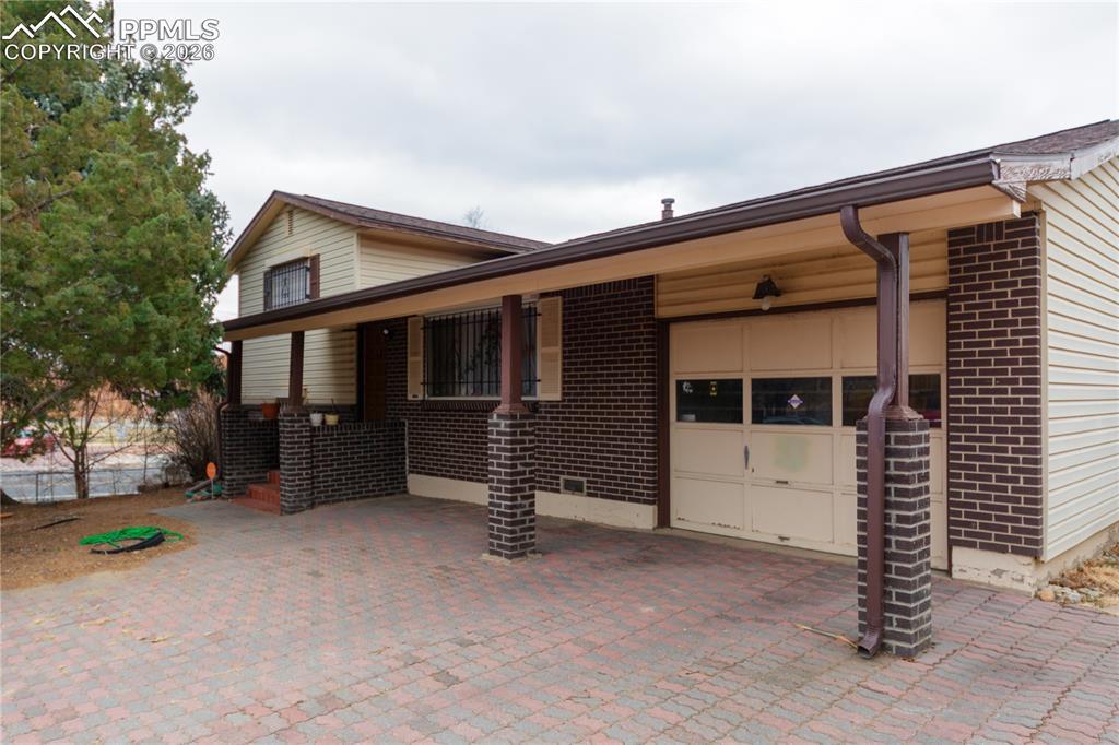 2303 Lassen Dr., Colorado Springs, CO 80910