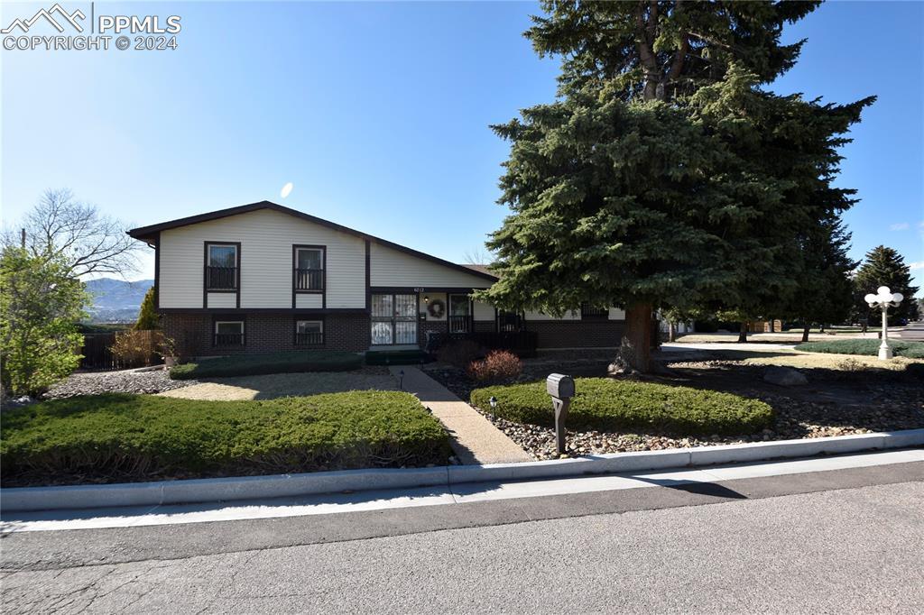 6712 Prince Cir., Colorado Springs, CO 80918