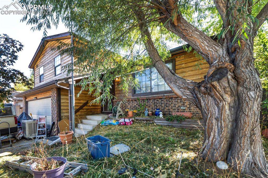 4735 Live Oak Dr., Colorado Springs, CO 80916