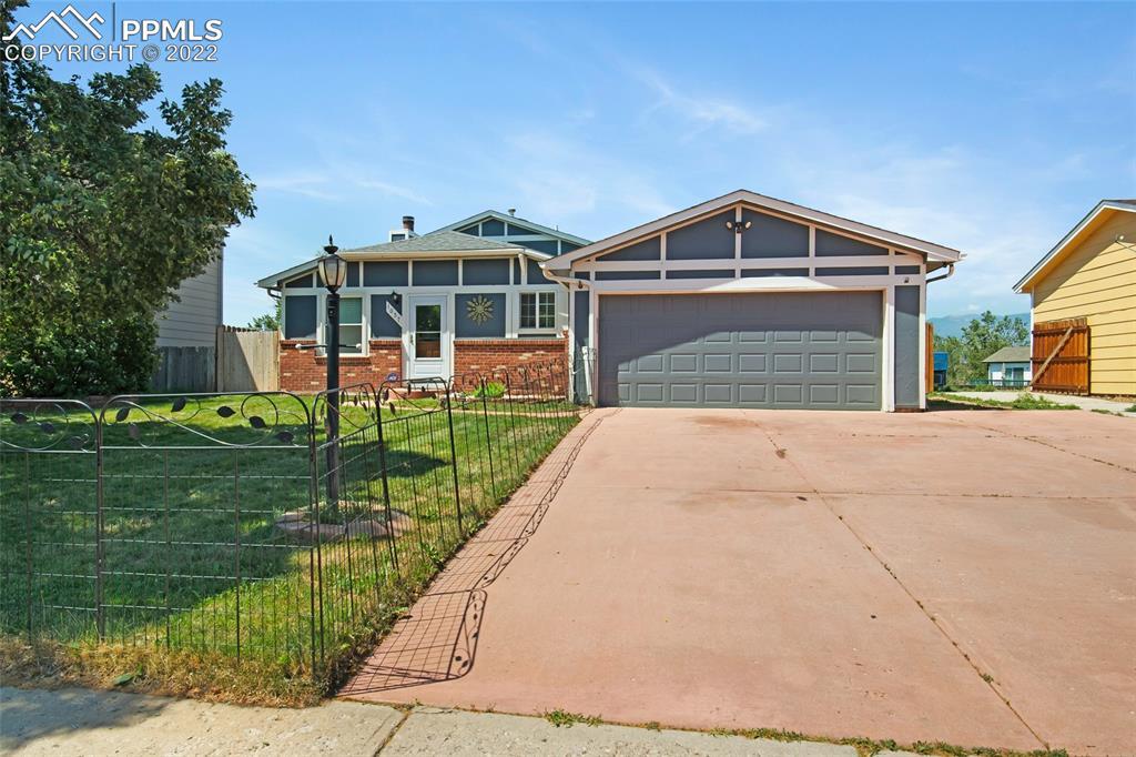1037 Keith Dr., Colorado Springs, CO 80916