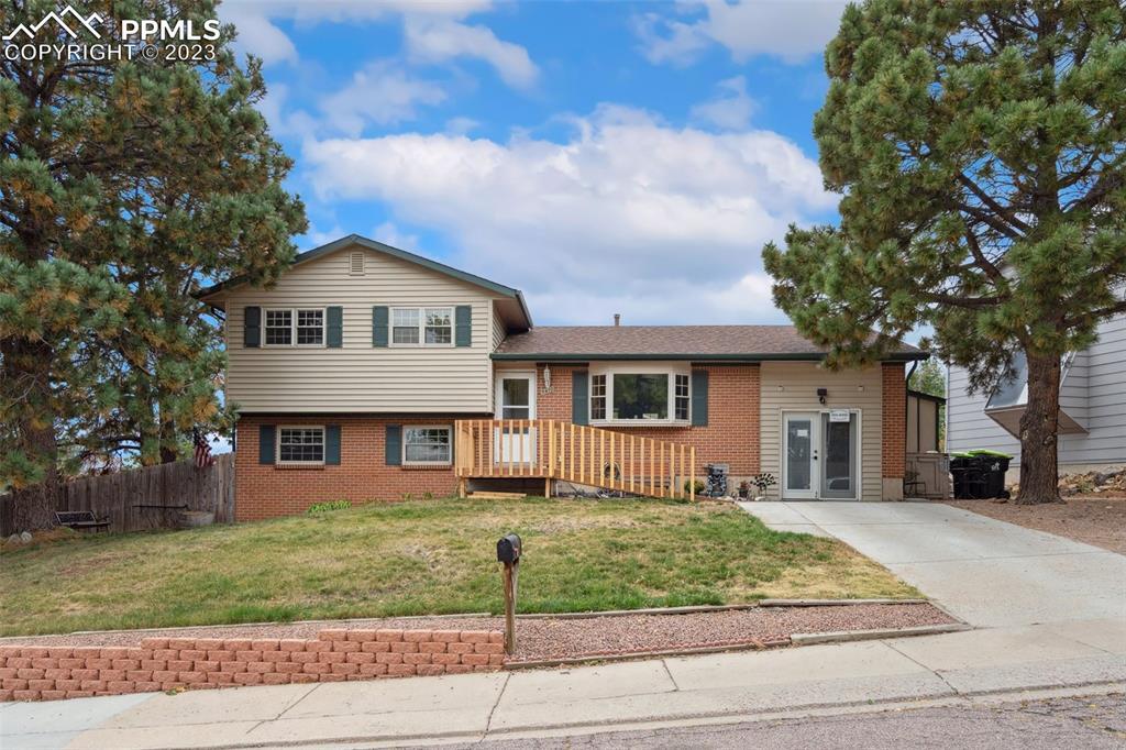 5410 Escondido Dr., Colorado Springs, CO 80918