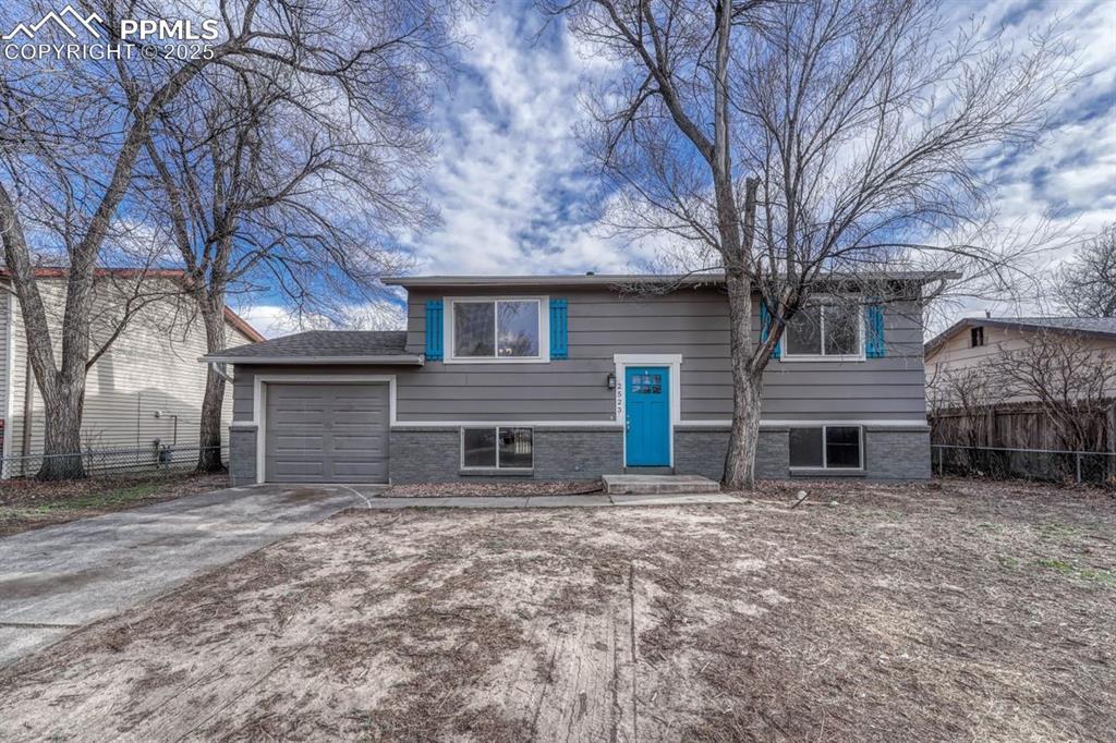 2523 Ember Dr., Colorado Springs, CO 80910