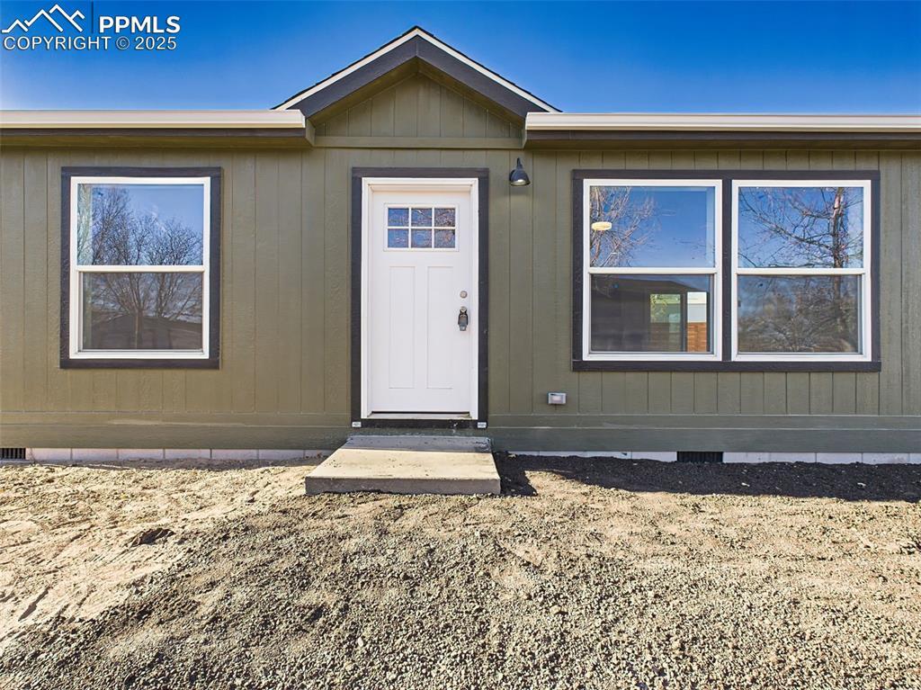 362 E Stewart Dr., Pueblo West, CO 81007