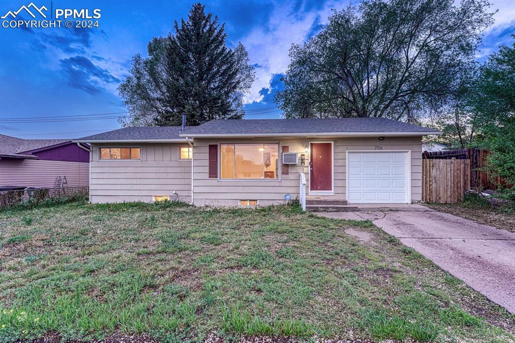 706 Sequoia Dr., Colorado Springs, CO 80910