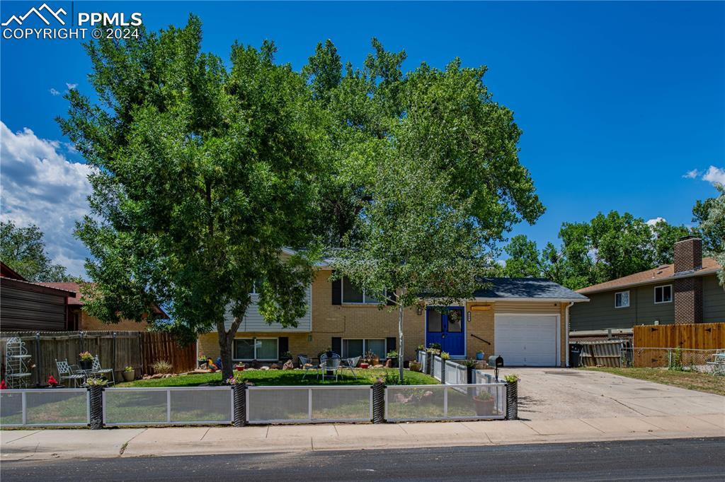 606 Quebec St., Colorado Springs, CO 80911