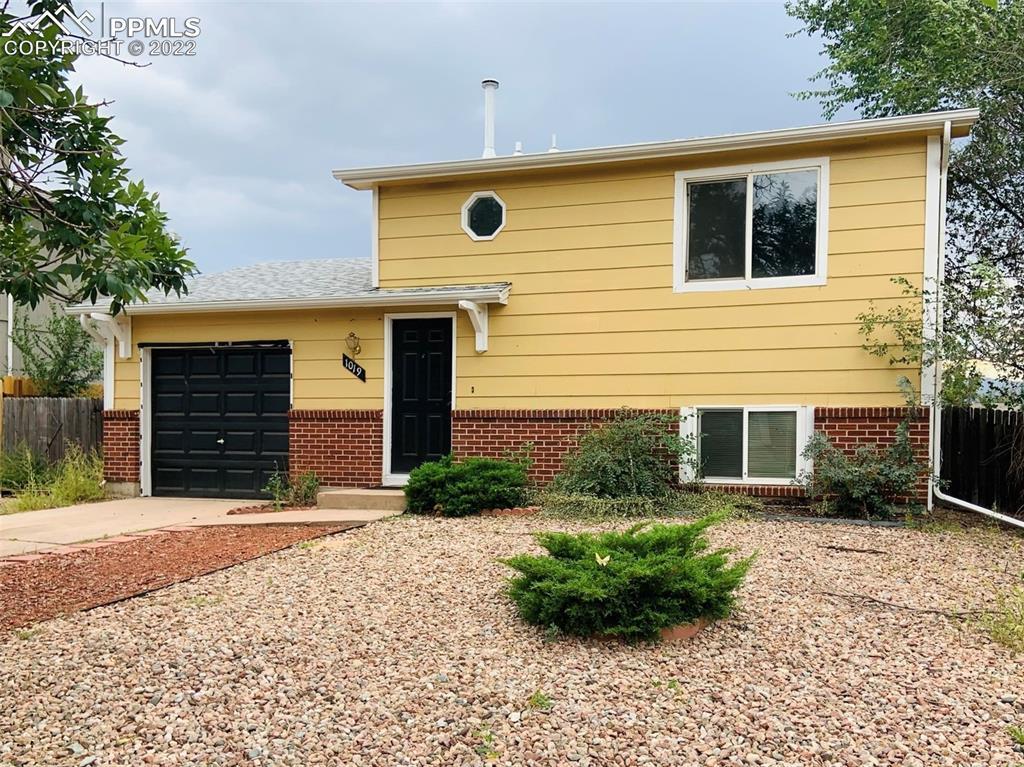 1019 Keith Dr., Colorado Springs, CO 80916