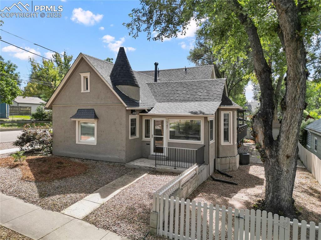 747 E Cache La Poudre St., Colorado Springs, CO 80903