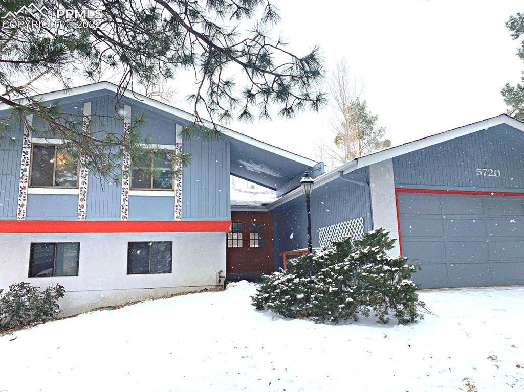 5720 Del Paz Dr., Colorado Springs, CO 80918