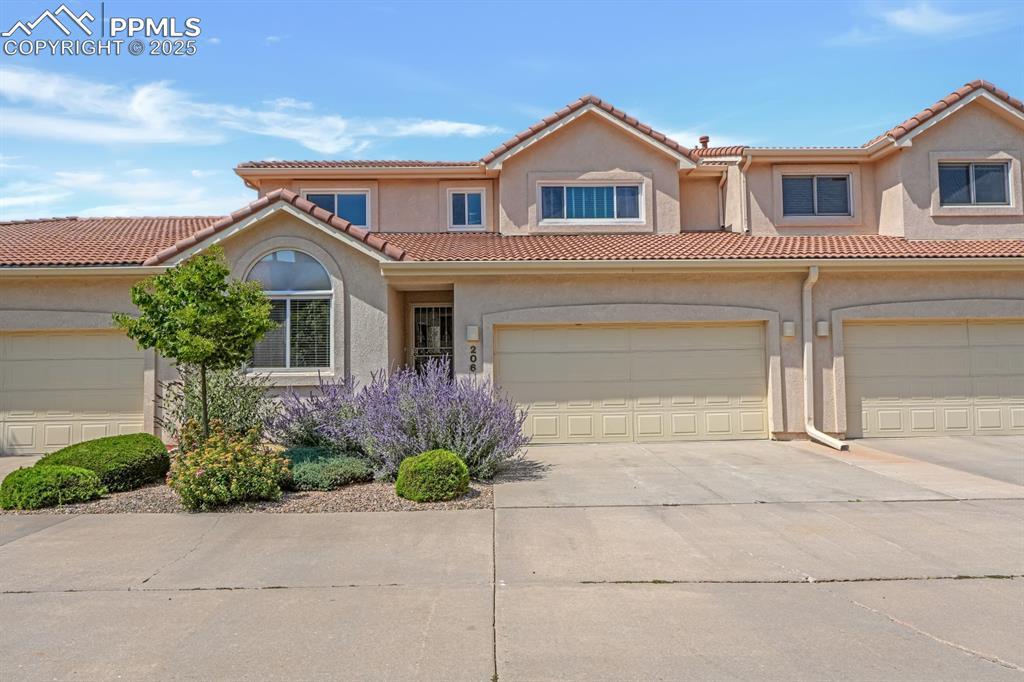 206 Luxury Ln., Colorado Springs, CO 80921