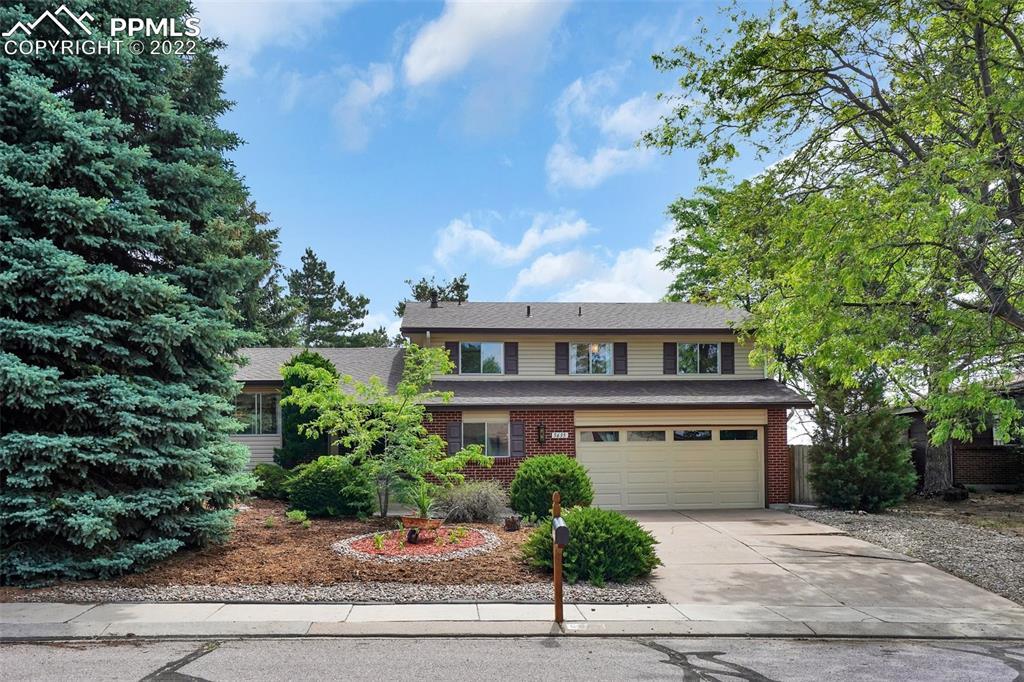 5635 Escapardo Way, Colorado Springs, CO 80917