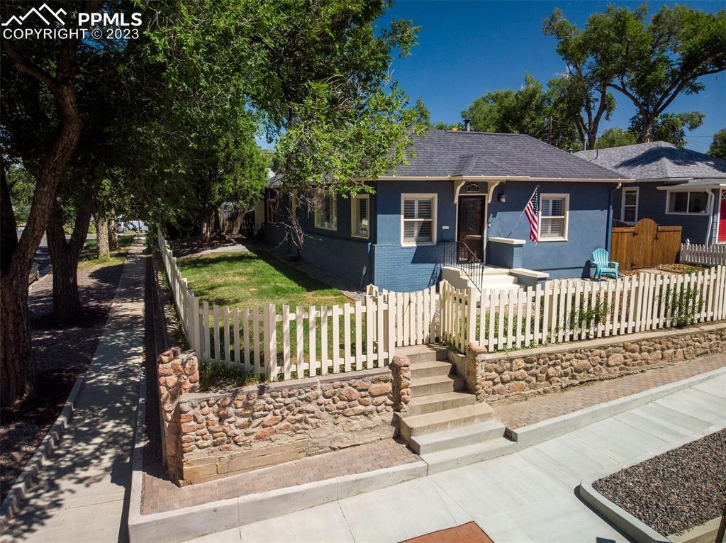 1002 E San Miguel St., Colorado Springs, CO 80903