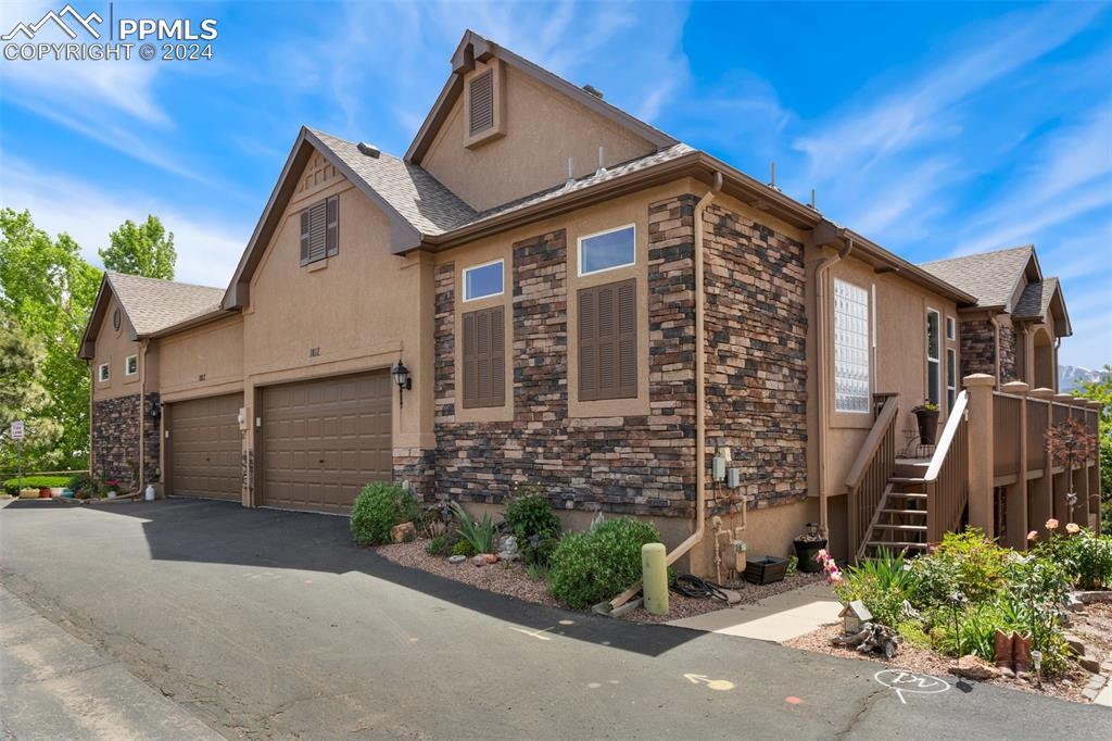 1812 London Carriage Grove, Colorado Springs, CO 80920