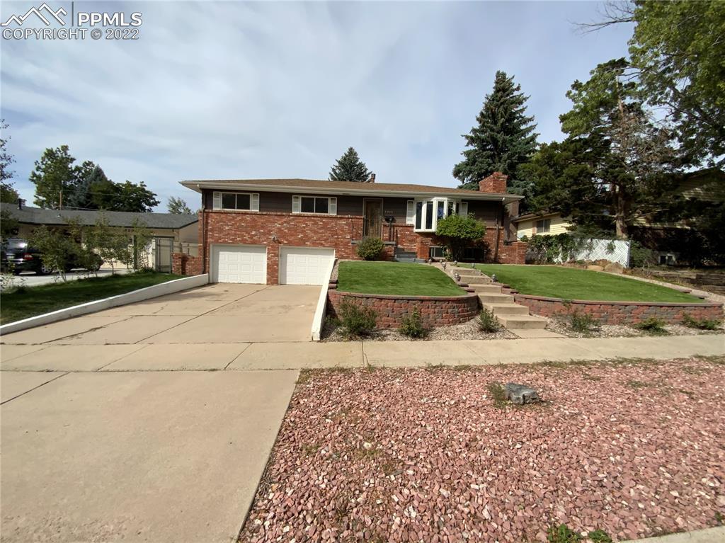 2208 Essex Ln., Colorado Springs, CO 80909